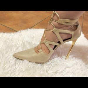 Stuart Weitzman Tie up heels
